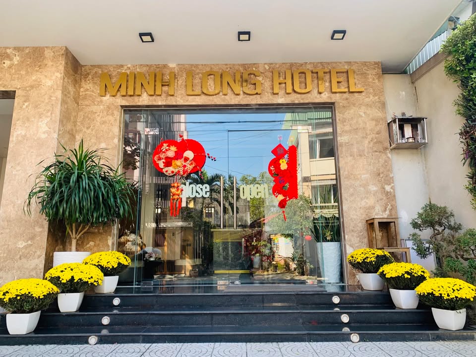 Minh Long Hotel